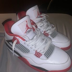 Jordan Retro 4 ‘Fire Red’